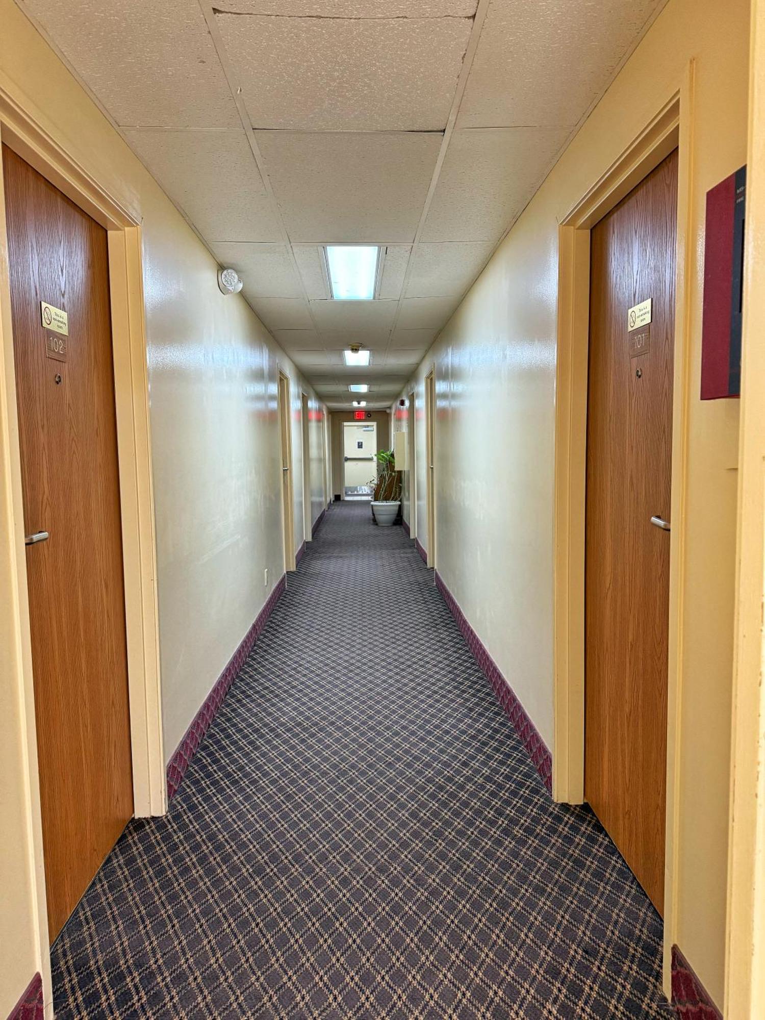 Lake Tree Inn & Suites Marion Εξωτερικό φωτογραφία